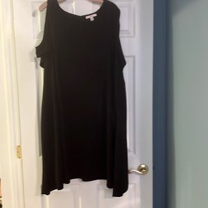 Simple style. A must have little black dress.